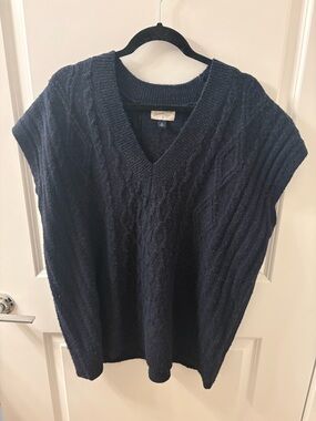 Universal Thread Navy Cable-Knit V-Neck Sweater Vest
